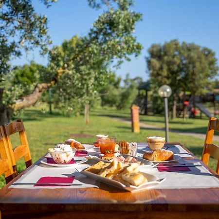 Отель Glamping Gli Etruschi Пьомбино Экстерьер фото