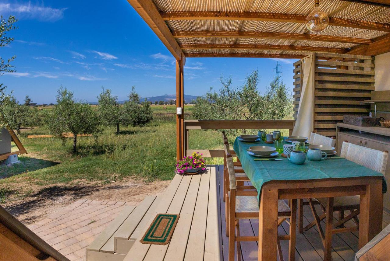 Отель Glamping Gli Etruschi Пьомбино Экстерьер фото