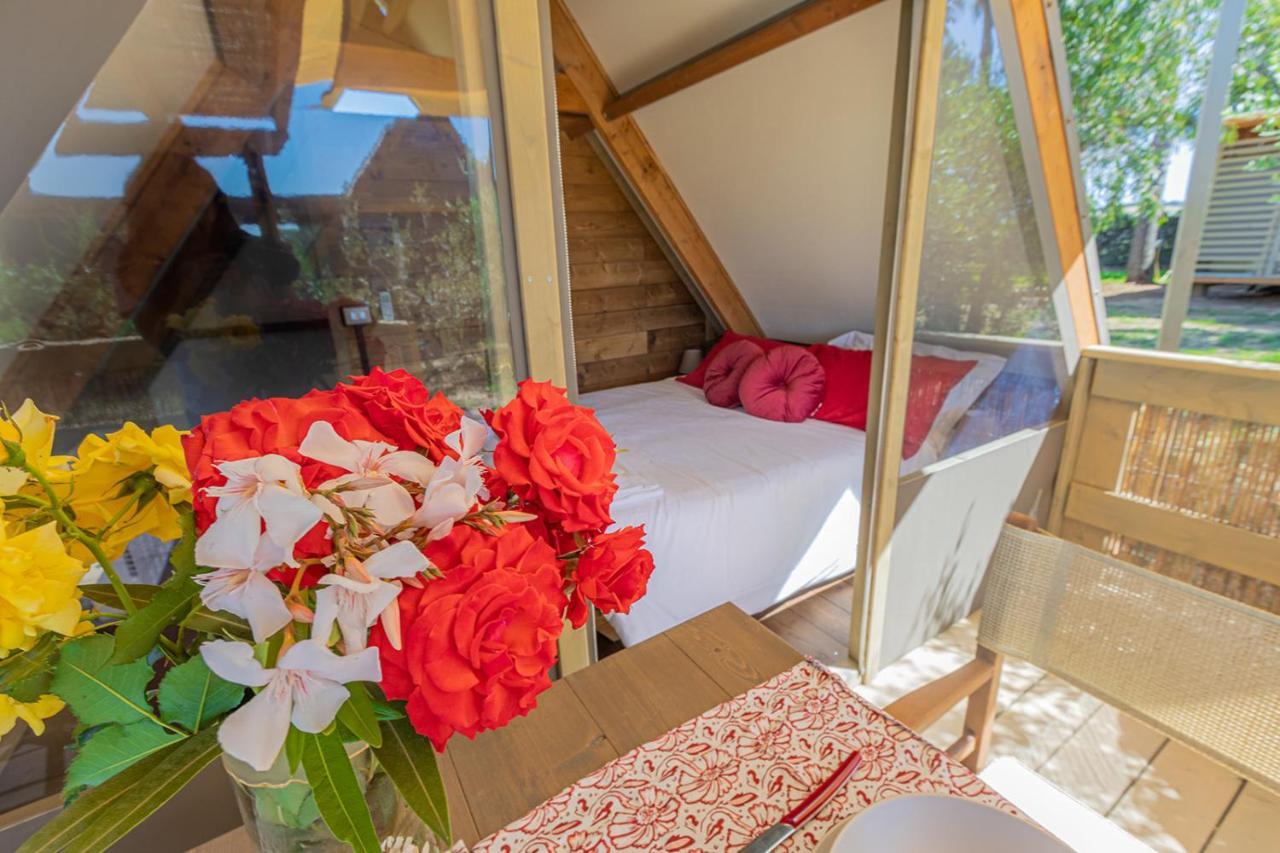 Отель Glamping Gli Etruschi Пьомбино Экстерьер фото