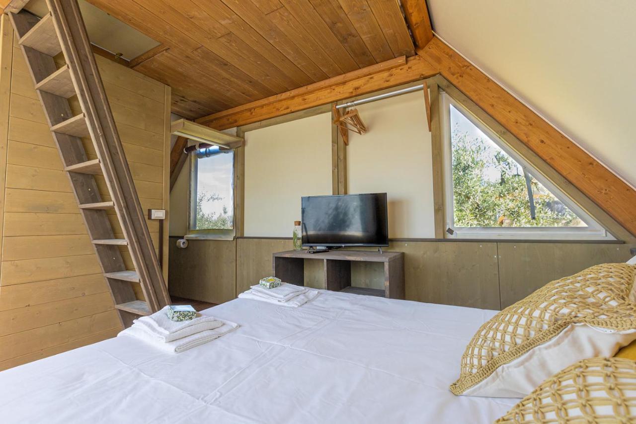 Отель Glamping Gli Etruschi Пьомбино Экстерьер фото