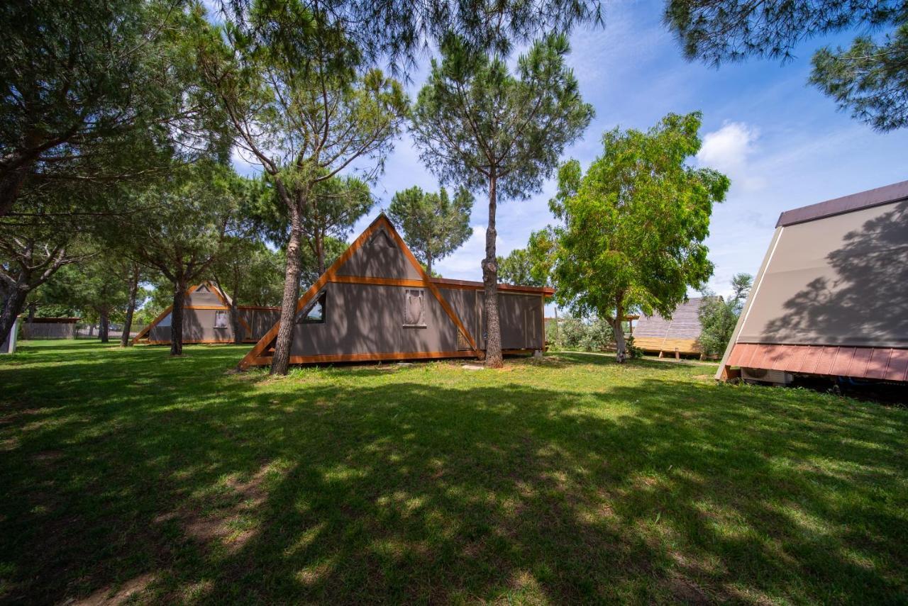 Отель Glamping Gli Etruschi Пьомбино Экстерьер фото